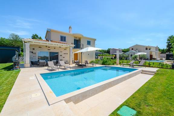 Villa Rosmarino Muntrilj with pool